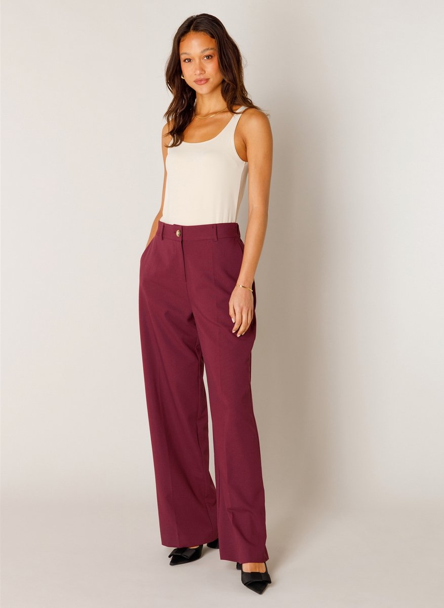 BASE LEVEL Yuna Pants - Wine Red - maat W40 / L30
