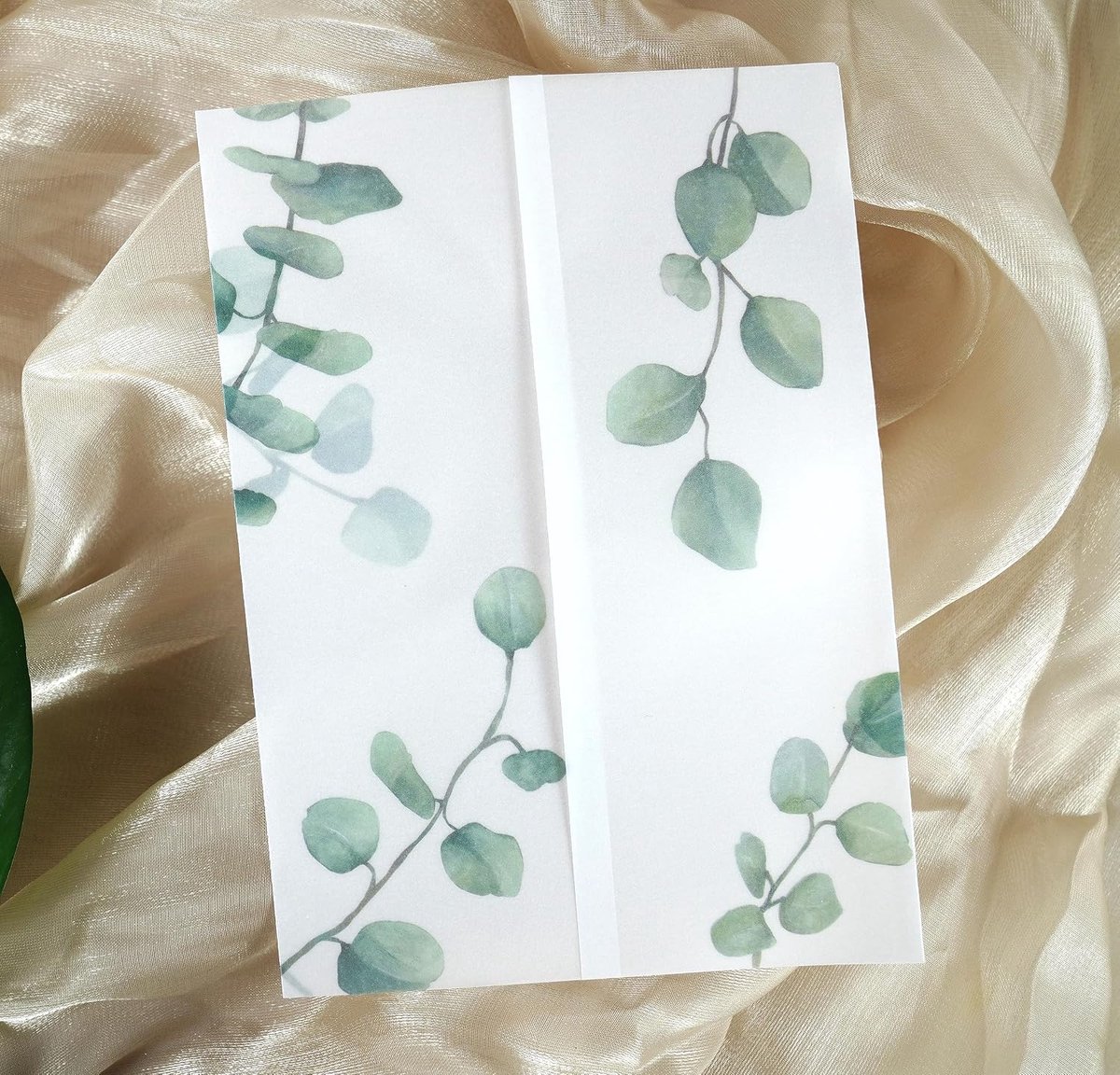 50 Pack Groen Gedrukt Voorgevouwen Vellum Jassen voor 5x7 Uitnodigingen - 105GSM Vellum Papier 5x7 Jassen - Vellum Bruiloft Uitnodigingen Wraps - Transparant Bruiloft Uitnodigingen Jas