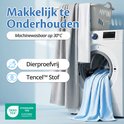 Hemelsblauwe en grijze handdoeken, met "Makkelijk te Onderhouden" en "Machinewasbaar op 30°C" tekst.