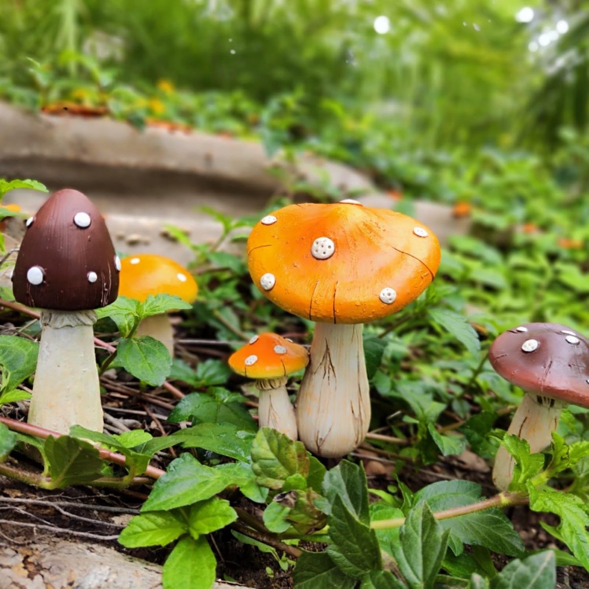Decor Fairy-Garden Outdoor Decor - Paddestoel Fairy Tuin Accessoires Outdoor Lente Patio Tuindecoratie 4 STKS Paddestoel Tuinbeelden met Stakes (Oranje2+Nutshell2)