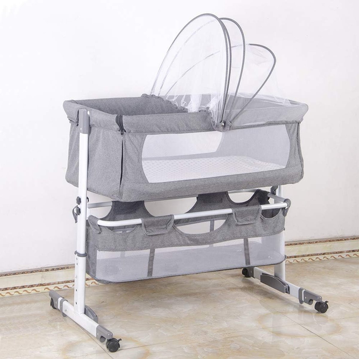 Wieg met matras en muggennet, 2-in-1, Cododo babybed voor baby's van 0 tot 36 maanden, opvouwbaar, beweegbare wieg, logeerbed, kantelbaar, matras inbegrepen (92 x 58 x 70-87 cm, grijs)