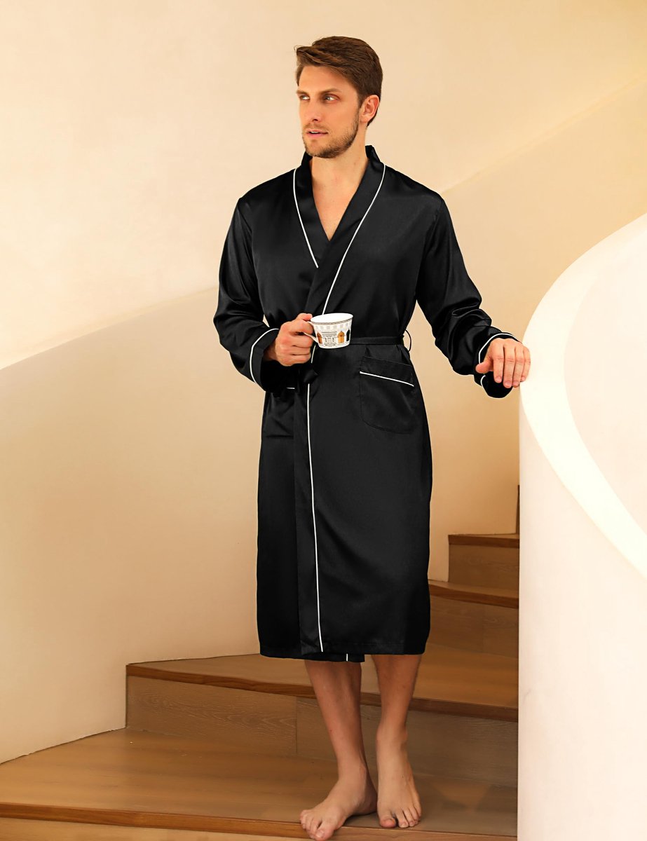 SnelShoppen - Luxe Satijnen Ochtendjas voor Heren, Lange Kimono Badjas, Lichtgewicht Zwart, Maat M, Ideaal voor Thuis en Wellness