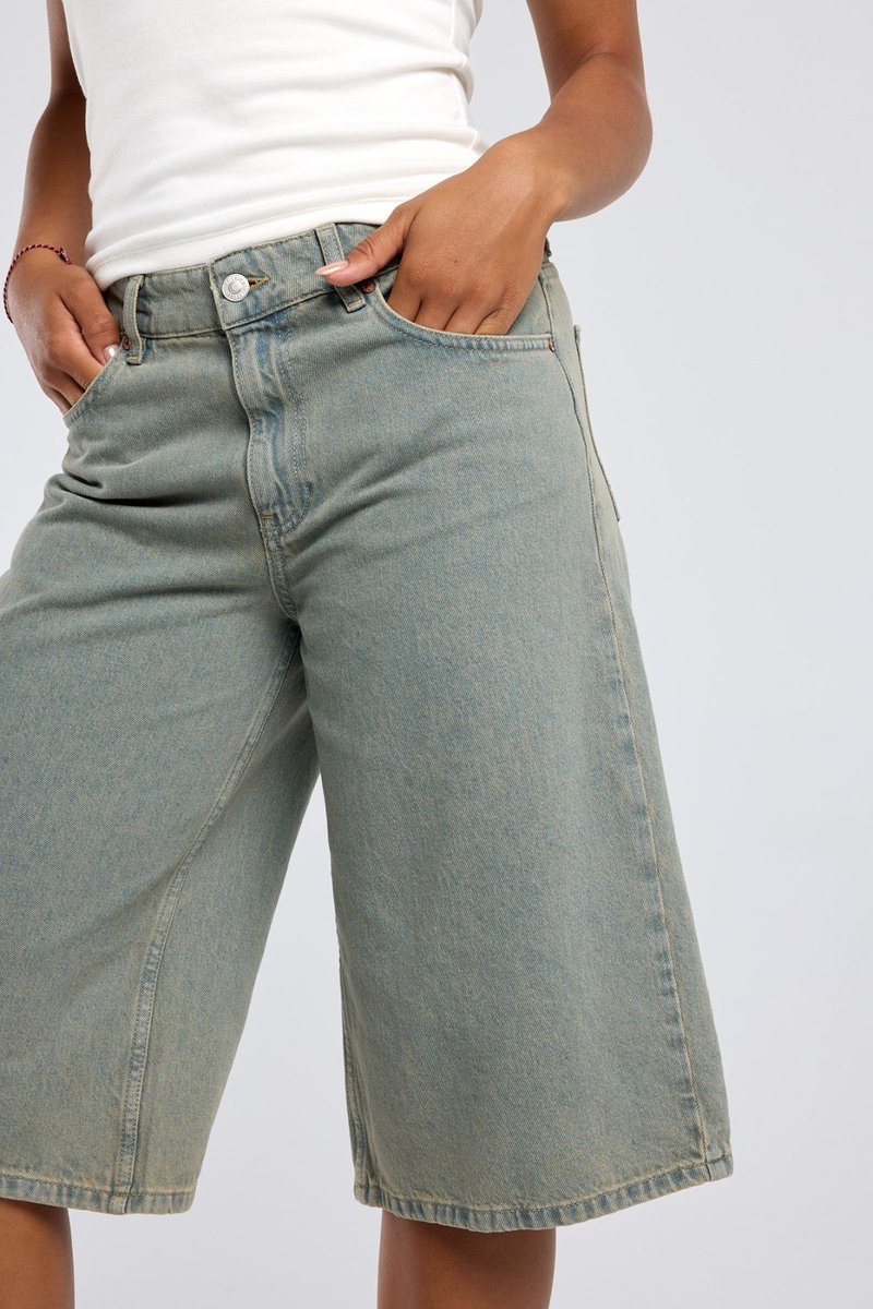 Short Nella