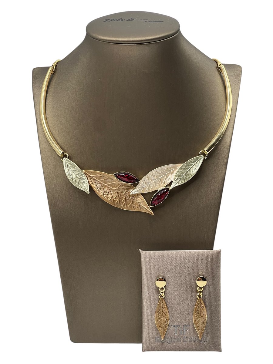 TIF - Sieraden - Sieradenset dames - Halsketting - Oorbellen - Goud - Verstelbaal 42-47 cm - Geschenkdoos