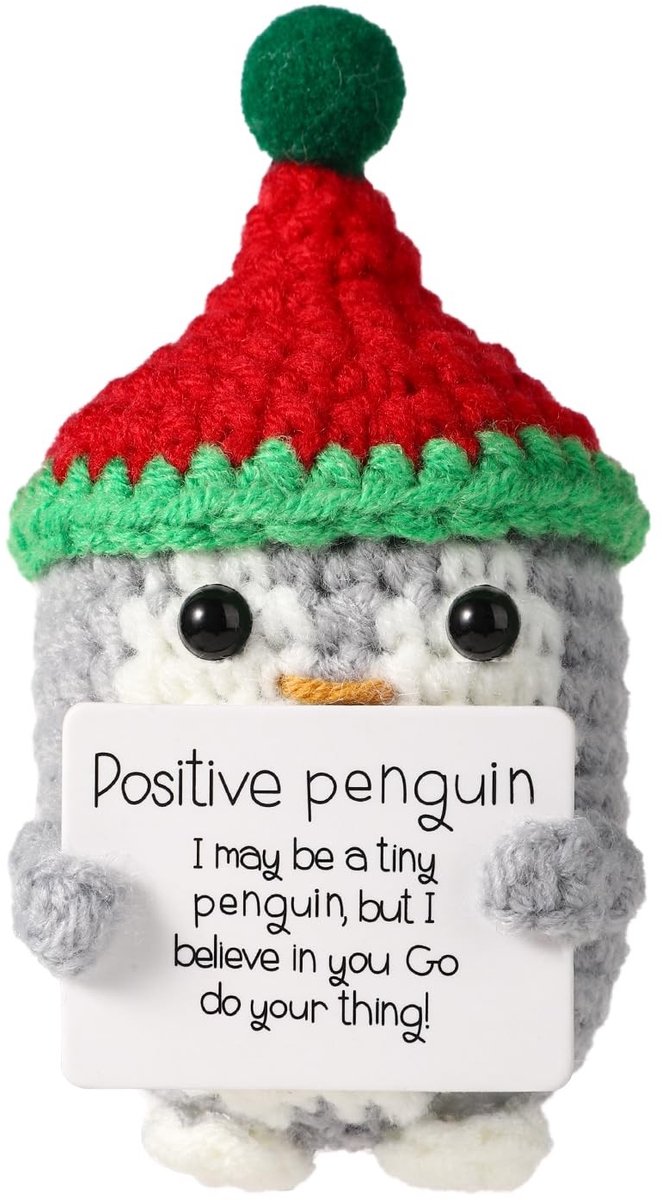 Dailygoods- Pinguïn met Kerstmuts - Positieve Pinguïn - Haakdier - Aanmoedigingscadeau - Decoratie - Hoogte 10,5 cm - Kerstdecoratie
