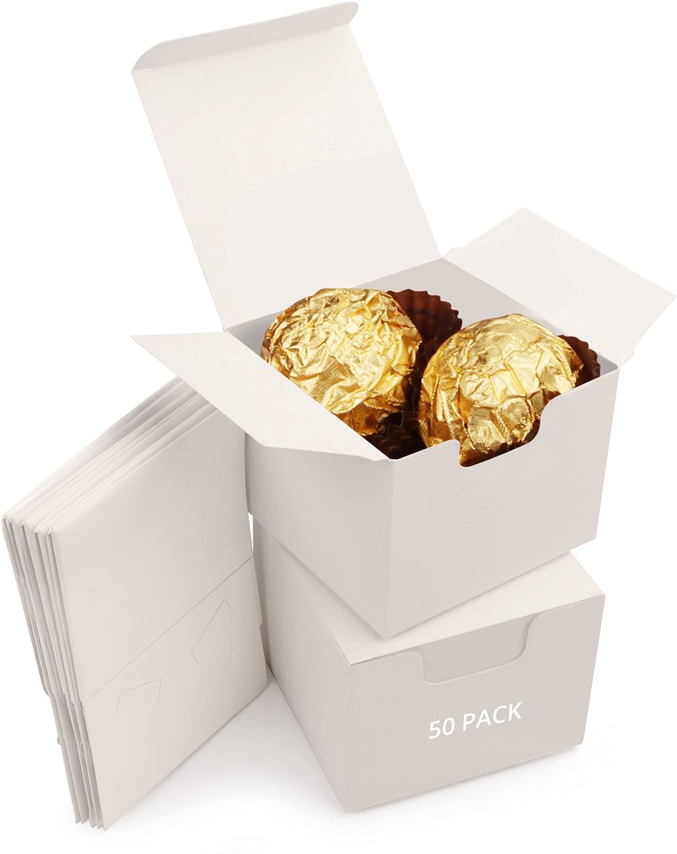 Dailygoods- Geschenkdoos 50 Stuks - Witte Kartonnen Doosjes - Makkelijk te Assembleren - Cadeaudoos Voor Feesten - 100% Recyclebaar - Afmetingen L5 x B5 x H5 cm - Cadeauverpakking