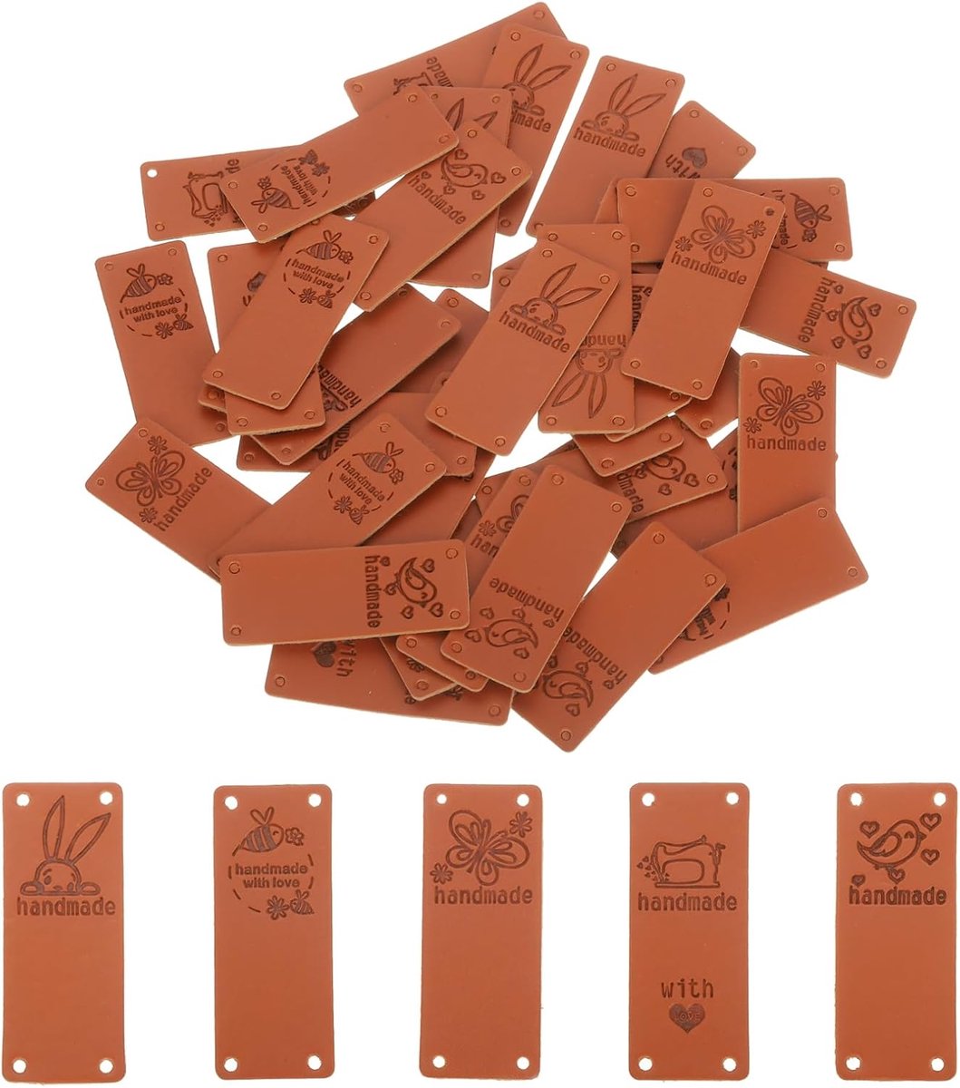 SnelShoppen - 50 Stuks Handgemaakte Leren Labels - PU Leren Knop Labels met Gat - Embossing voor Decoratie DIY Klussen en Naaiwerk - 50x20mm - 5 Stijl