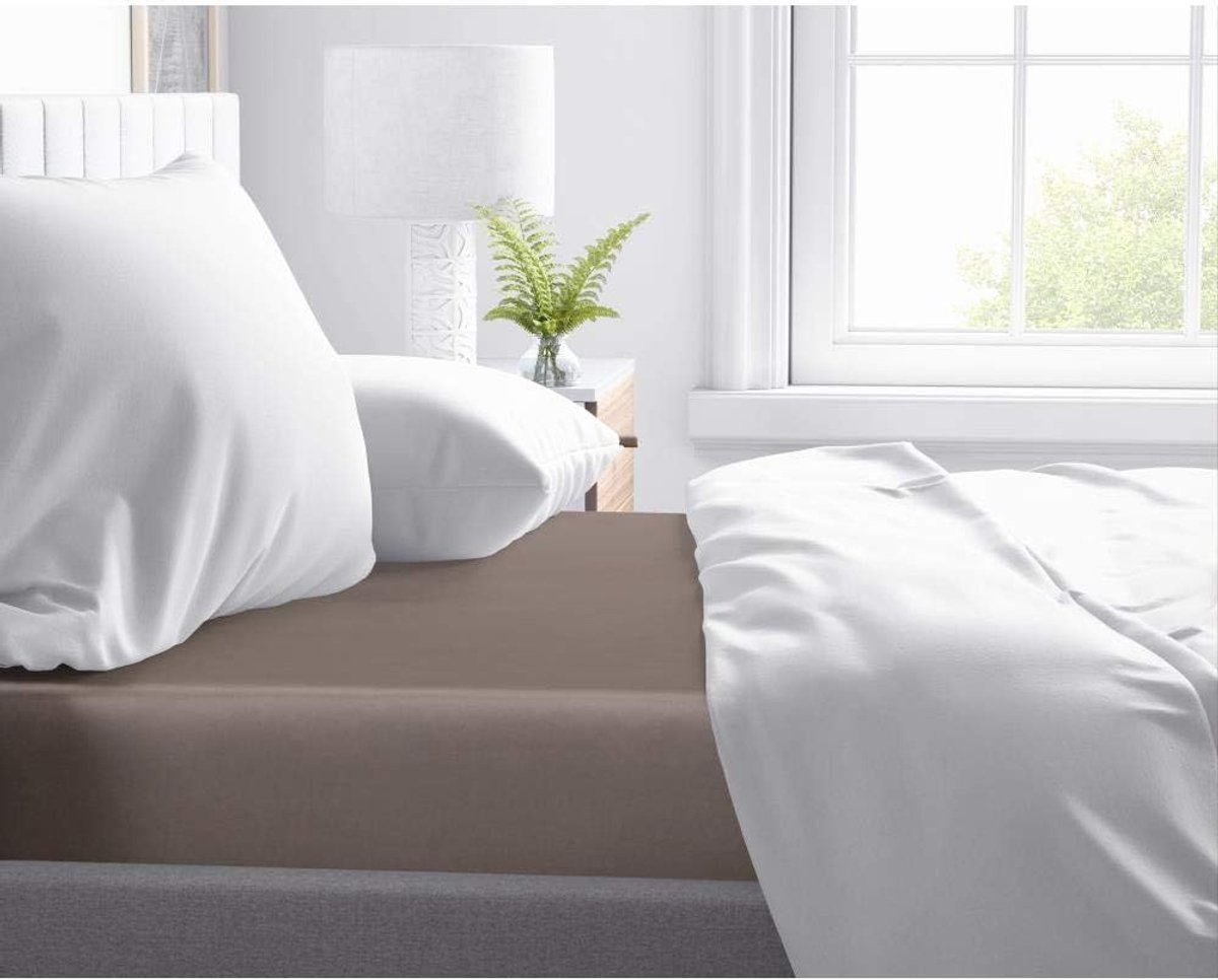 SnelShoppen - Fitted Sheet 100% Katoen-Satijn, Zacht als Zijde, Kreukvrij met Perfecte Pasvorm voor Standaard Matrassen tot 30 cm, Taupe, Eenpersoons,