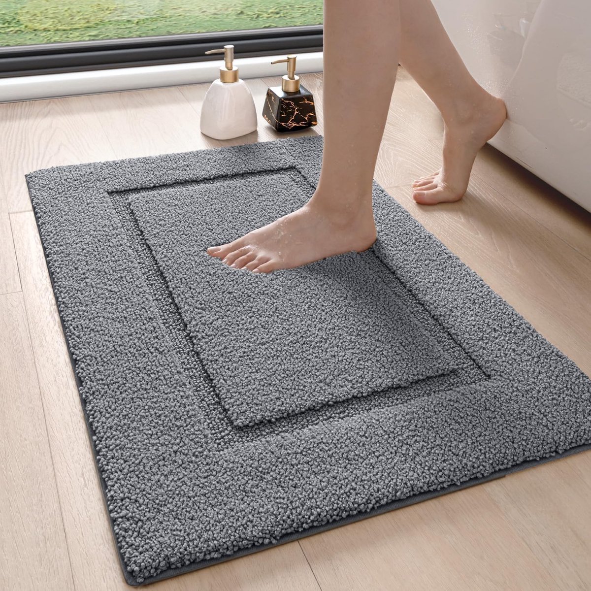 SnelShoppen - Absorbente Badmat 40x60cm - Zachte Microfiber Badkamer Mat - Machinewasbaar - Antislip Douchemat voor Bad, Badkuip en Badkamer - Grijs