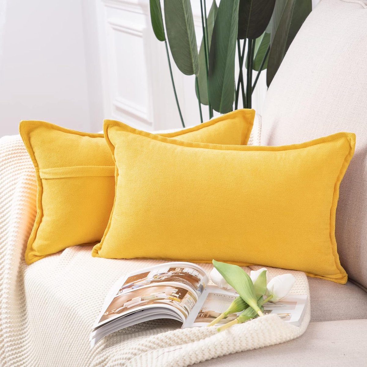 SnelShoppen - Set van 2 Korte Chenille Kussenslopen Geel 30x50cm - Zachte Decoratieve Kussenhoezen voor Bank en Slaapkamer - Duurzaam en Stijlvol
