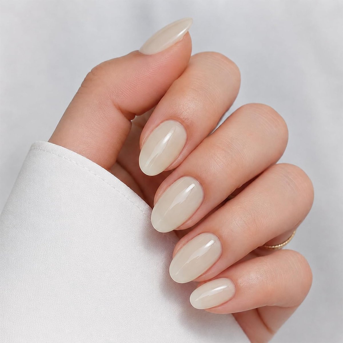 Press On Nails 30 stuks - Amandelvorm Melkwit - Compleet met accessoires - Perfecte DIY manicure - ShopVlot