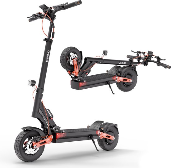 Scooter électrique noir avec des accents orange, debout et plié, sur fond blanc.