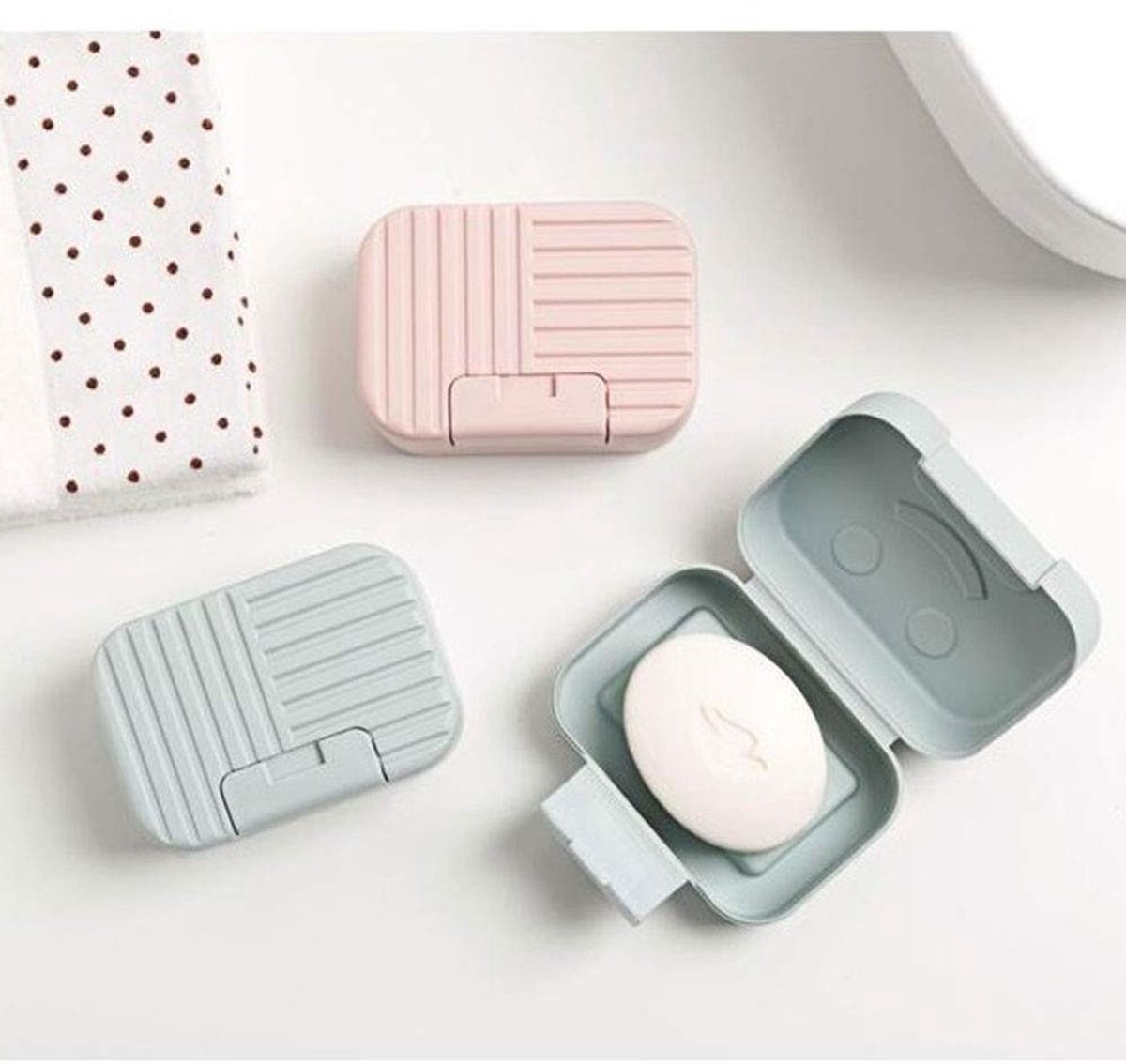 Dailygoods- Reiszeepdoos Antilekkage - Compact - Duurzaam - Geschikt voor Reizen - Dubbele Gat Gesp - 11cm x 7,5cm x 5cm - Zeepcontainer
