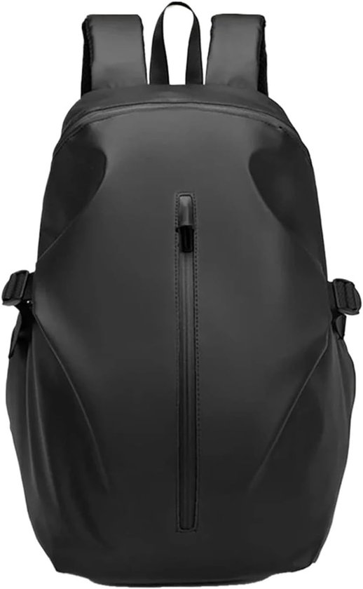 Sac à dos noir avec un avant incurvé et une fermeture éclair verticale, avec des bretelles réglables.