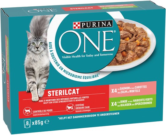Pack Purina ONE Sterilcat avec une image de chat tigré gris à côté d'une gamelle de viande avec des carottes.