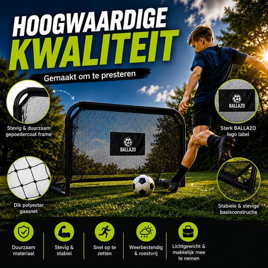 Jongens met voetbaldoel. Stevig gepoedercoat frame, dik polyester gaasnet, Ballazo logo.