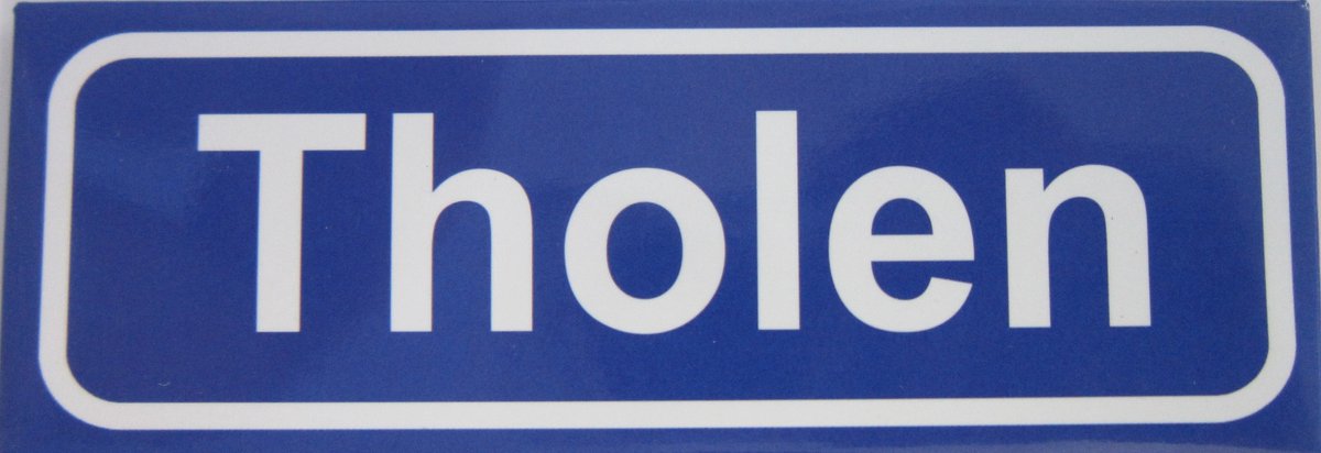 Souv© - koelkast magneet - plaatsnaam bord - kombord - souvenir - koelkastmagneetje - relatiegeschenk Tholen