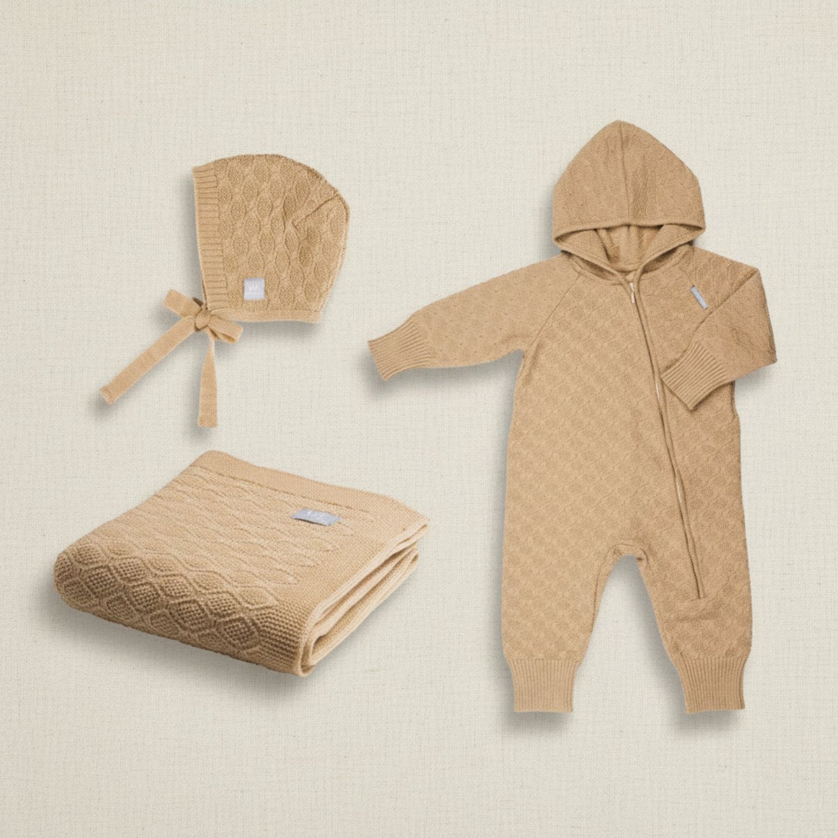 Babyschenkset van merino wol met diamantpatroon - Deken, romper en mutsje - karamel - 0-3 maanden