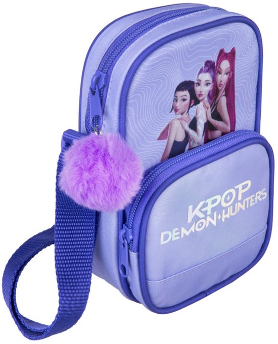 Paarse KPop Demon Hunters schoudertas met een pompon en drie K-Pop zangeressen.