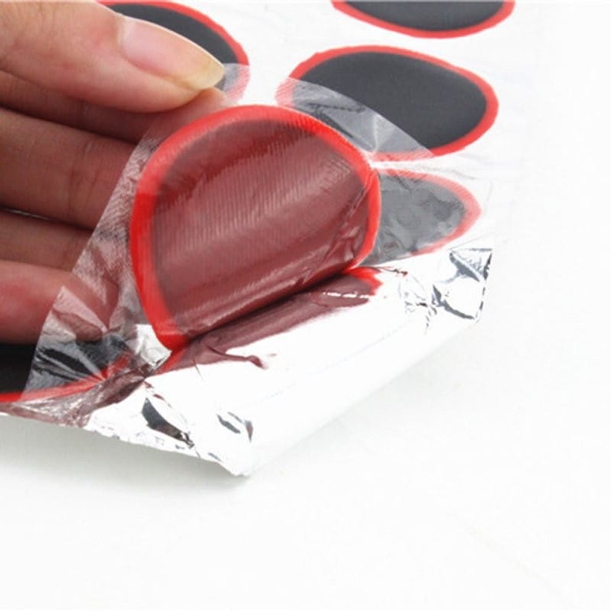 48 Stuks Bandenplakkers – Rond - Fietsband Reparatie Patches - Reparatie Plakkers - Buitenfiets Fietsbandgereedschap – Bandenreparatie Fiets - bandenreparatiegereedschap - LOUZIR thumbnail 4