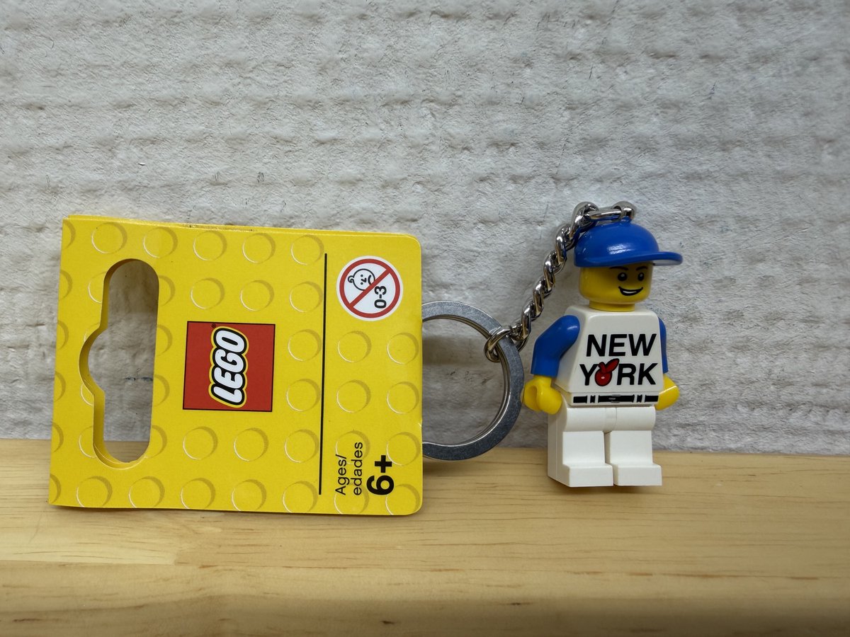 LEGO New York Minifiguur Sleutelhanger (Rockefeller Center LEGO Store, New York)