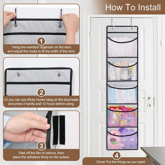 Grijze hangorganizer met 5 netvakken, instructies voor ophangen en vullen.