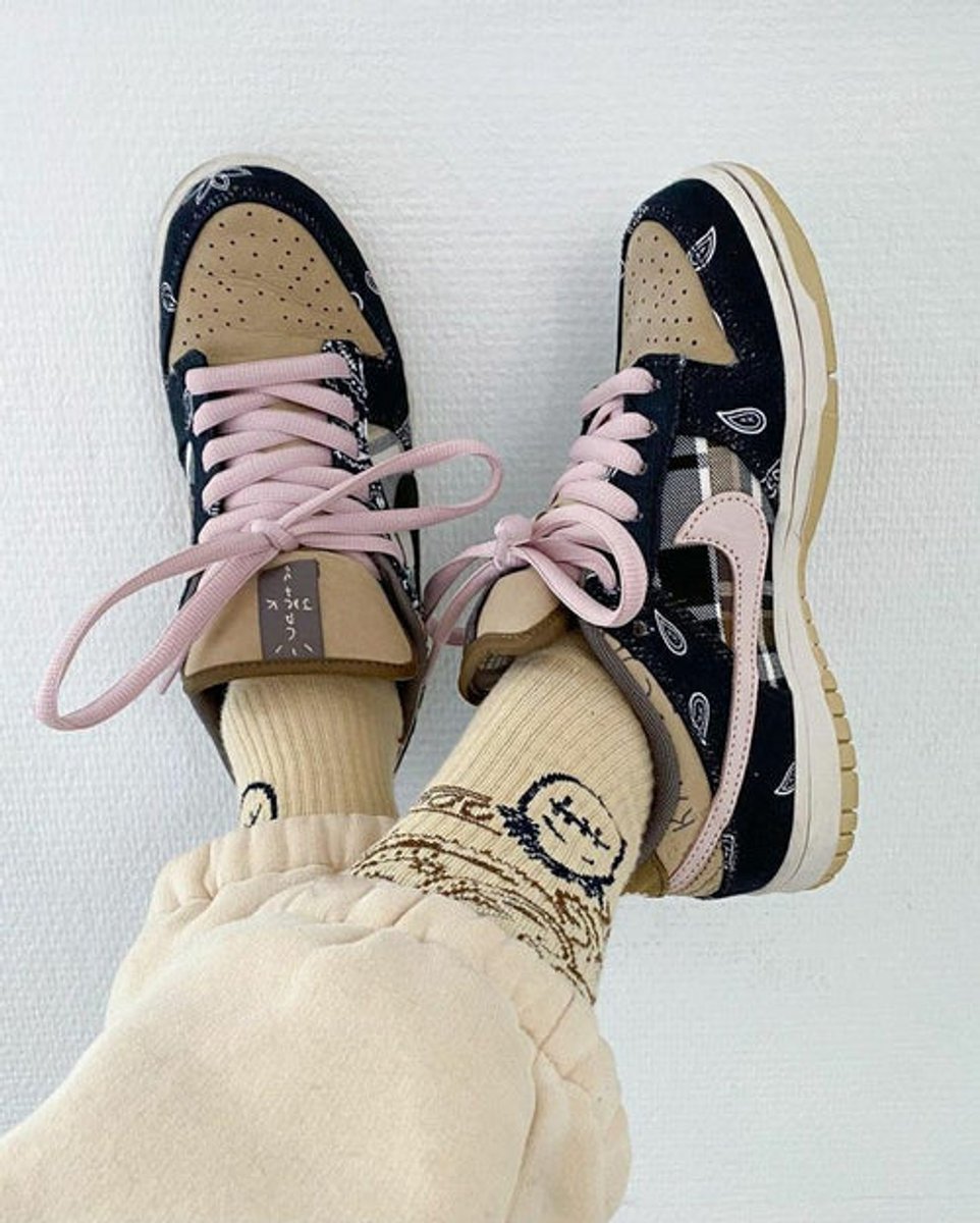 Nike SB Dunk Low Travis Scott