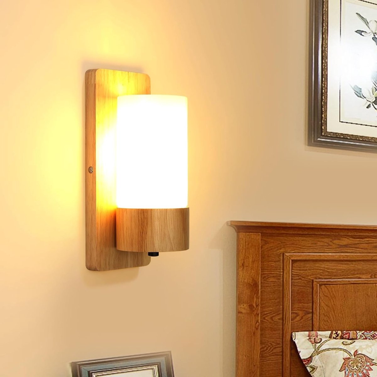 Moderne Wandlamp - Hout - 12 x 12 x 28 cm - Met Glazen Kap - Voor Binnengebruik in Woonkamer en Slaapkamer