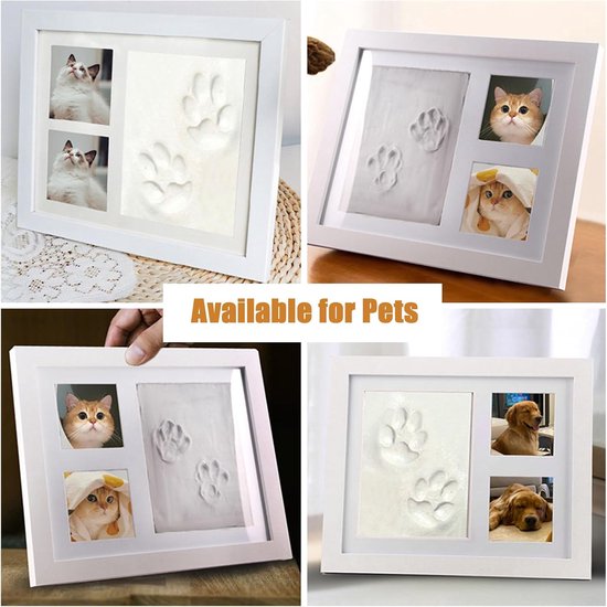 Wit fotolijstje met kattenfoto's en 2 kattenpootafdrukken in klei.