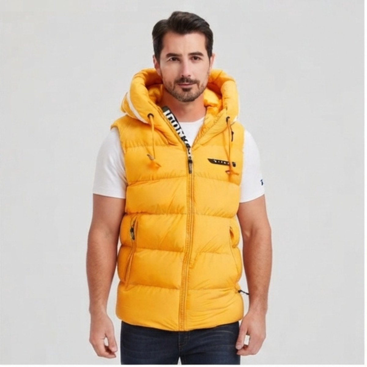 ICON2 Bodywarmer Heren - Zomerjas Heren - Tussenjas Heren - Met Capuchon - Met Zakken - Geel - Maat XL