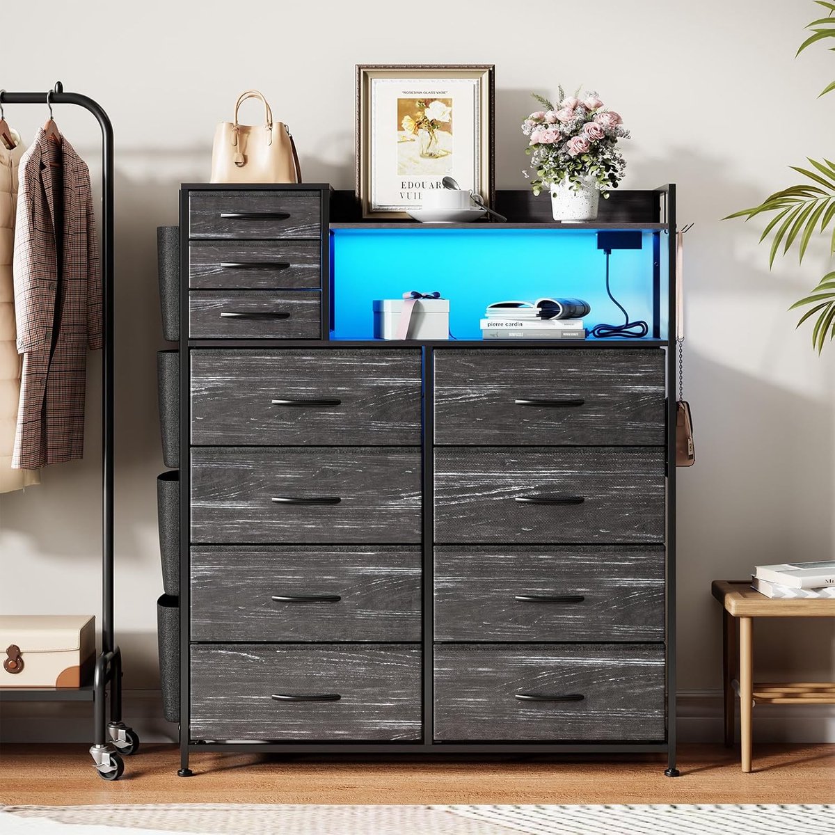Ladekast stoffen 11 laads 4 zijvakken - planken haken USB LED - stevig metalen frame - multifunctionele opbergkast voor slaapkamer - Deco Zwart