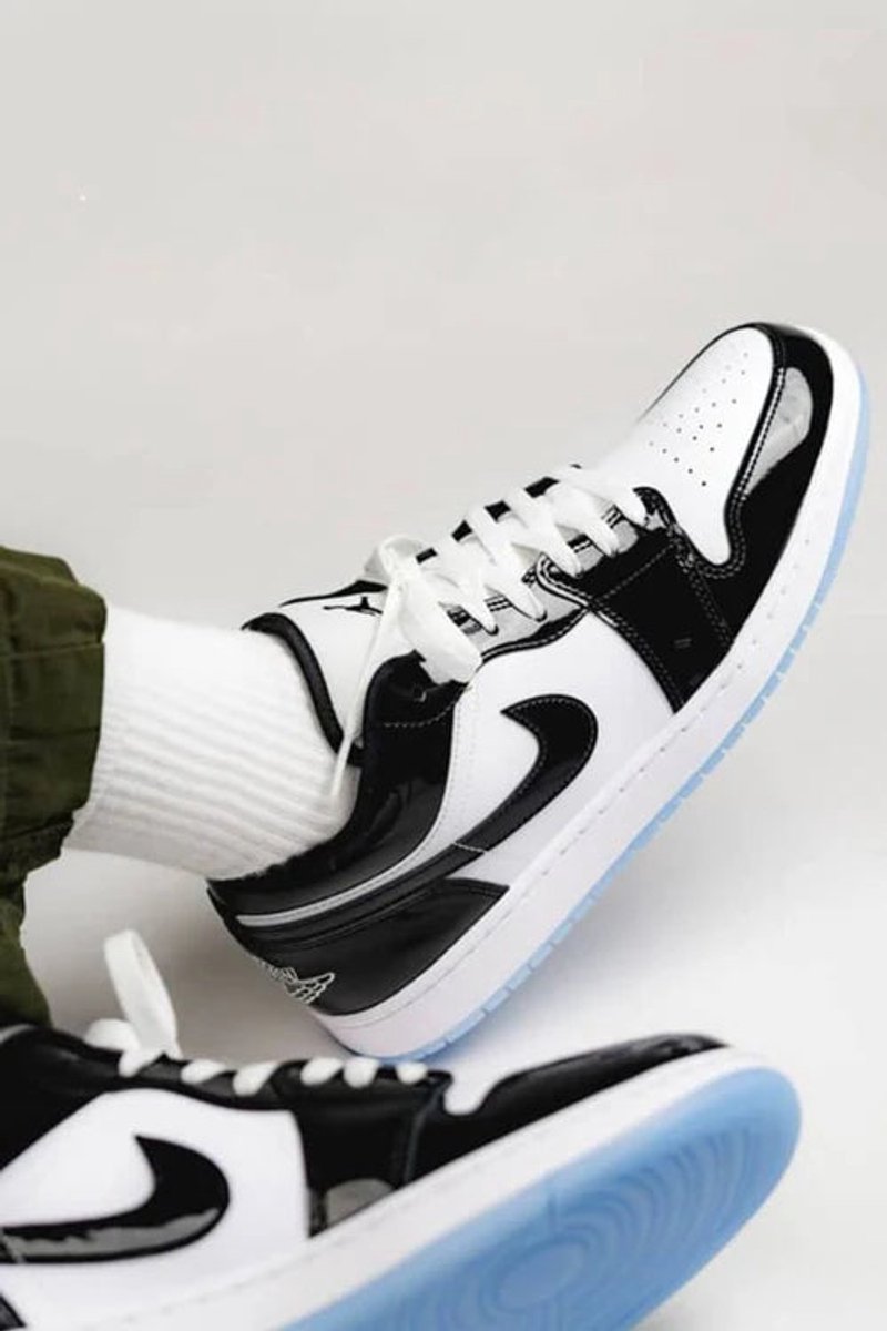 Jordan 1 Low SE Concord