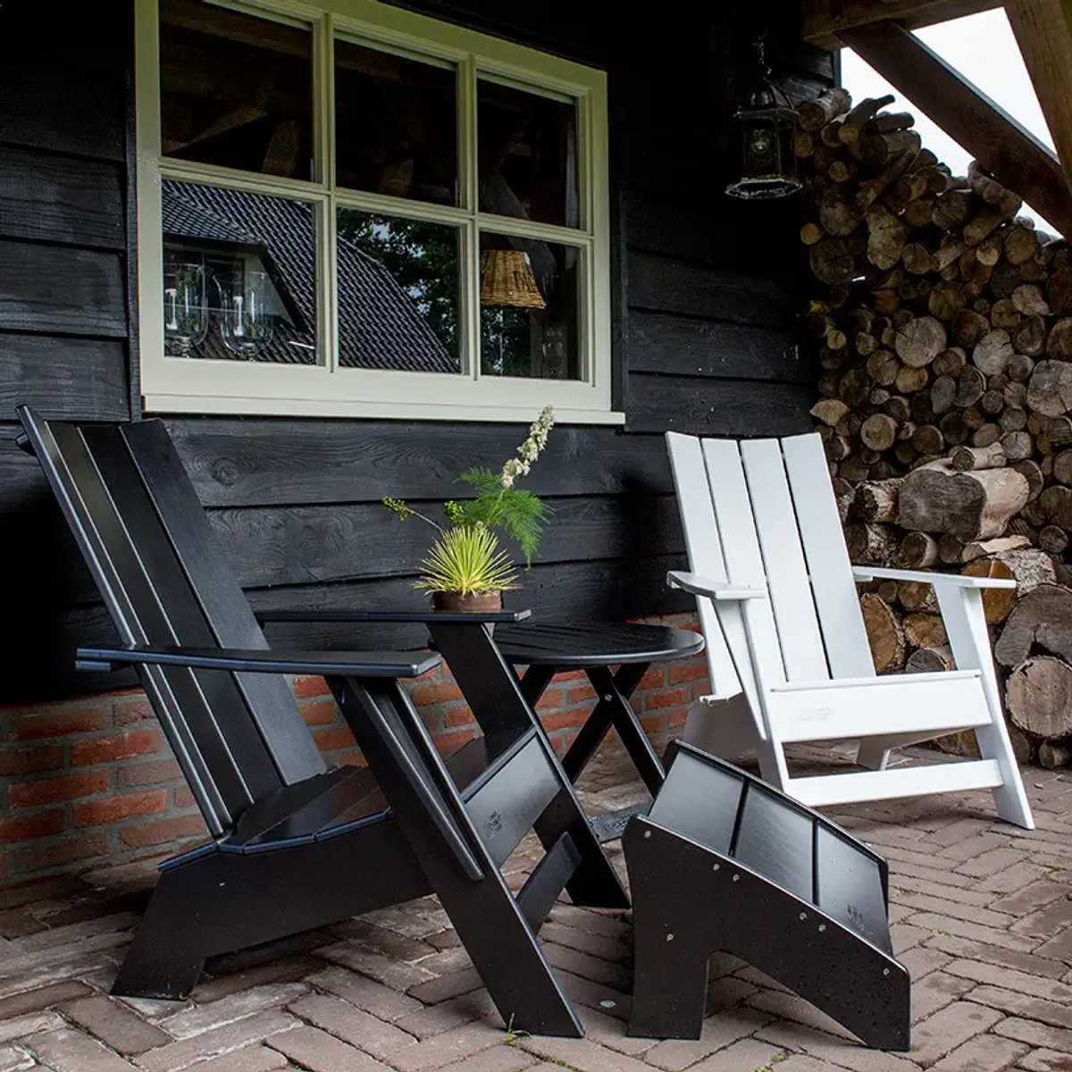 Moderne Adirondack Voetenbank | Kunststof | Zwart | Foot-Stool | Binnen 2-5 werkdagen geleverd | 10 jaar garantie | Canada Comfy Chair