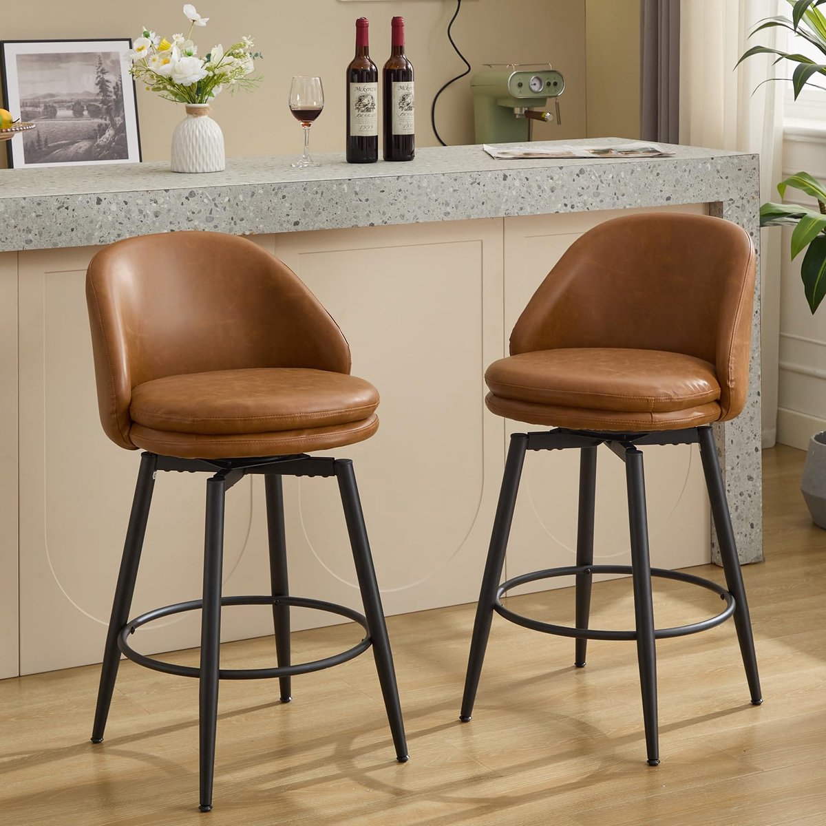 Triumpunpre - Set van 2 Draaibare Barkrukken - 66 cm Zithoogte - Metalen Poten en Voetsteun - Zonder Armleuningen voor Keukeneiland en Bar - PU | Bruin