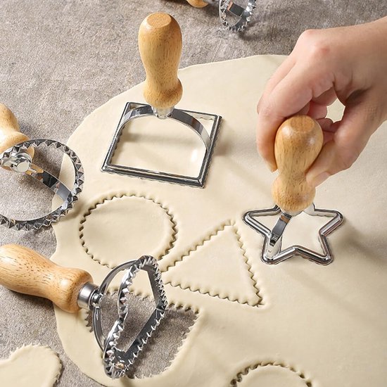 Deegwiel Hulpmiddel - Pastamaker Wiel - Zelf Pasta Maken - Houten Handvat - Set van 4 - Zilver en Hout — afbeelding 2