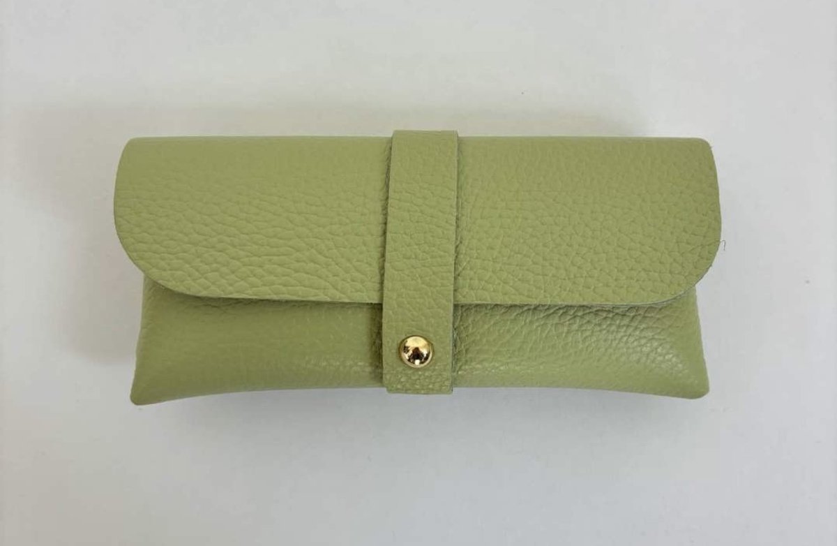 Zonnebrilhoes | Kiwi Groen | Mat | Echt leer 100% | 16 x 8 cm | Accessoire | Zonnebril | Modern | Hip | Trendy | Fashion | Brildrager | Gadget | Sunglasses Wallet | Zon | Lente Zomer | Accessoires | Dames | Heren | Kind | Brillenkoker | Mode