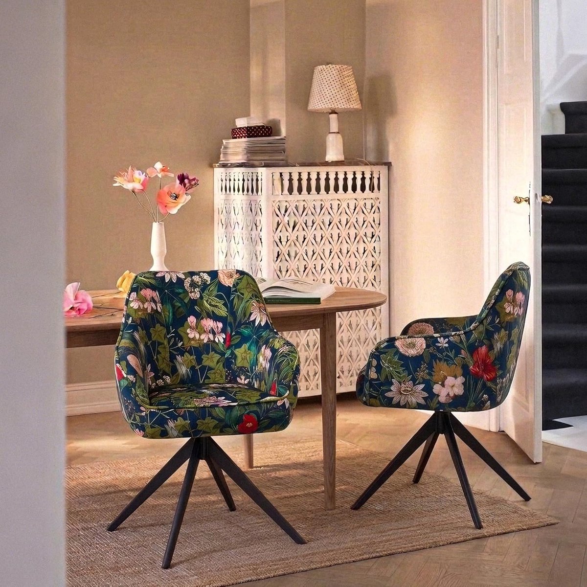 Eetkamerstoel Draaibaar met Armleuningen - 360° Designstoel Suede Look, Veerkern Gestoffeerde Stoel met Zwart Metalen Frame bloemen- 61x61x87 cm - Vermissen