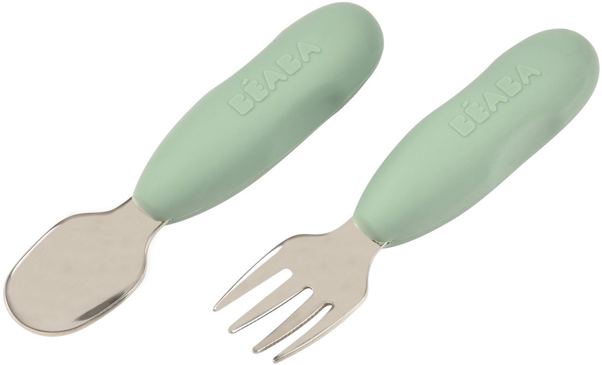 Béaba Set van 2 Roestvrijstalen Bestek - Kinderbestek - Vanaf 10 Maanden - Lepel & Vork - Sage Green - Ergonomisch Oefenbestek