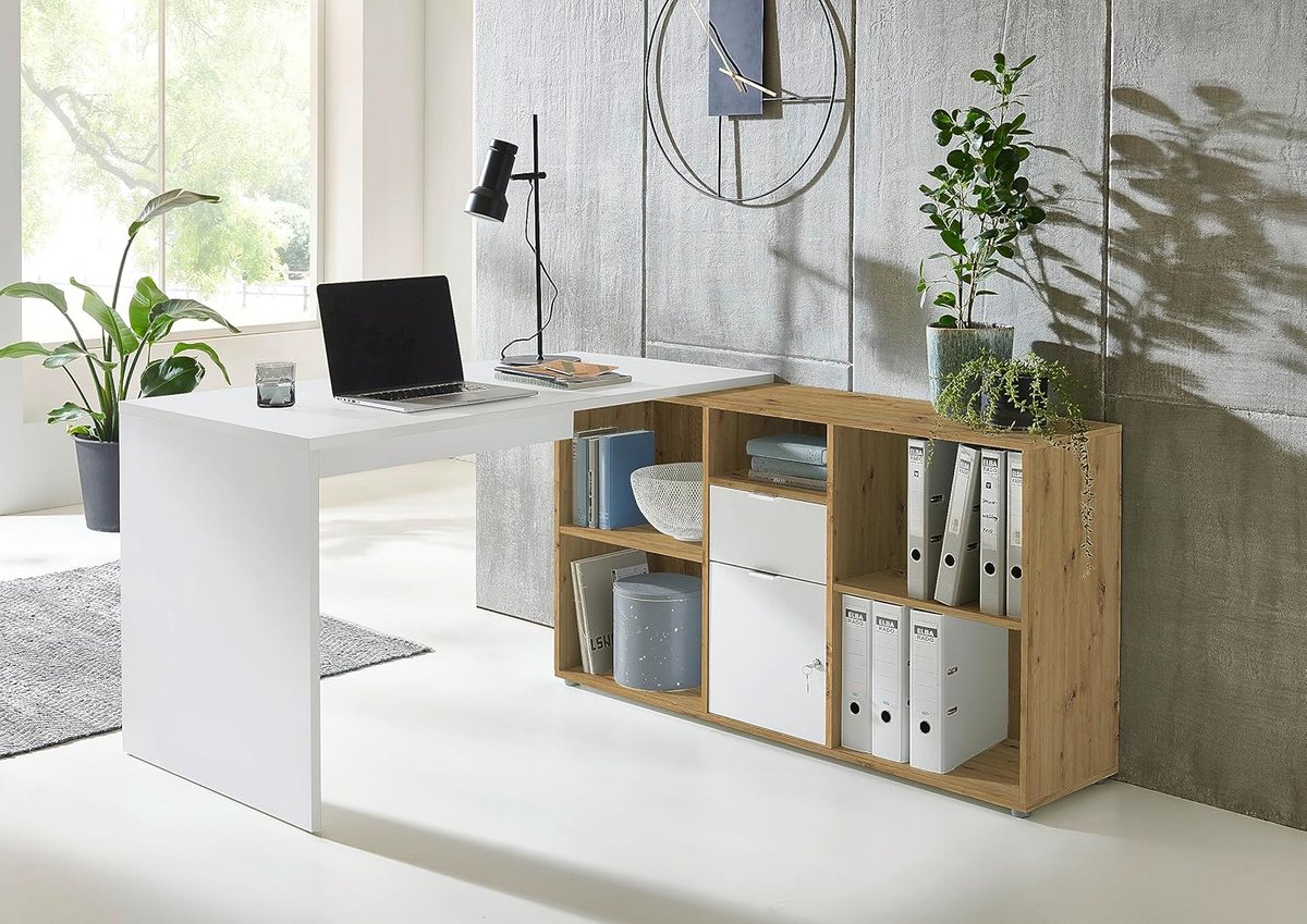 Hoekbureau met Opbergruimte 131 x 74 x 67 cm - L-vormig Bureau met Kast, Lade, Afsluitbare Deur en Open Vakken - Computertafel voor Thuiskantoor, Werkplek en Kantoor - Wit/Artisan Eiken - Mobili Bella