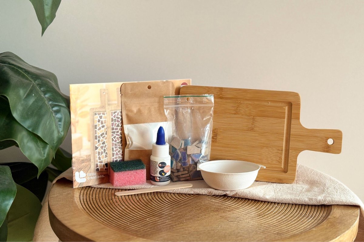 Little Creations LC DIY Pakket Mozaïek Borrelplank Klein Roze – Hobbypakket volwassenen - Knutselpakket voor volwassenen - Creatief Knutselpakket- mozaiek pakket