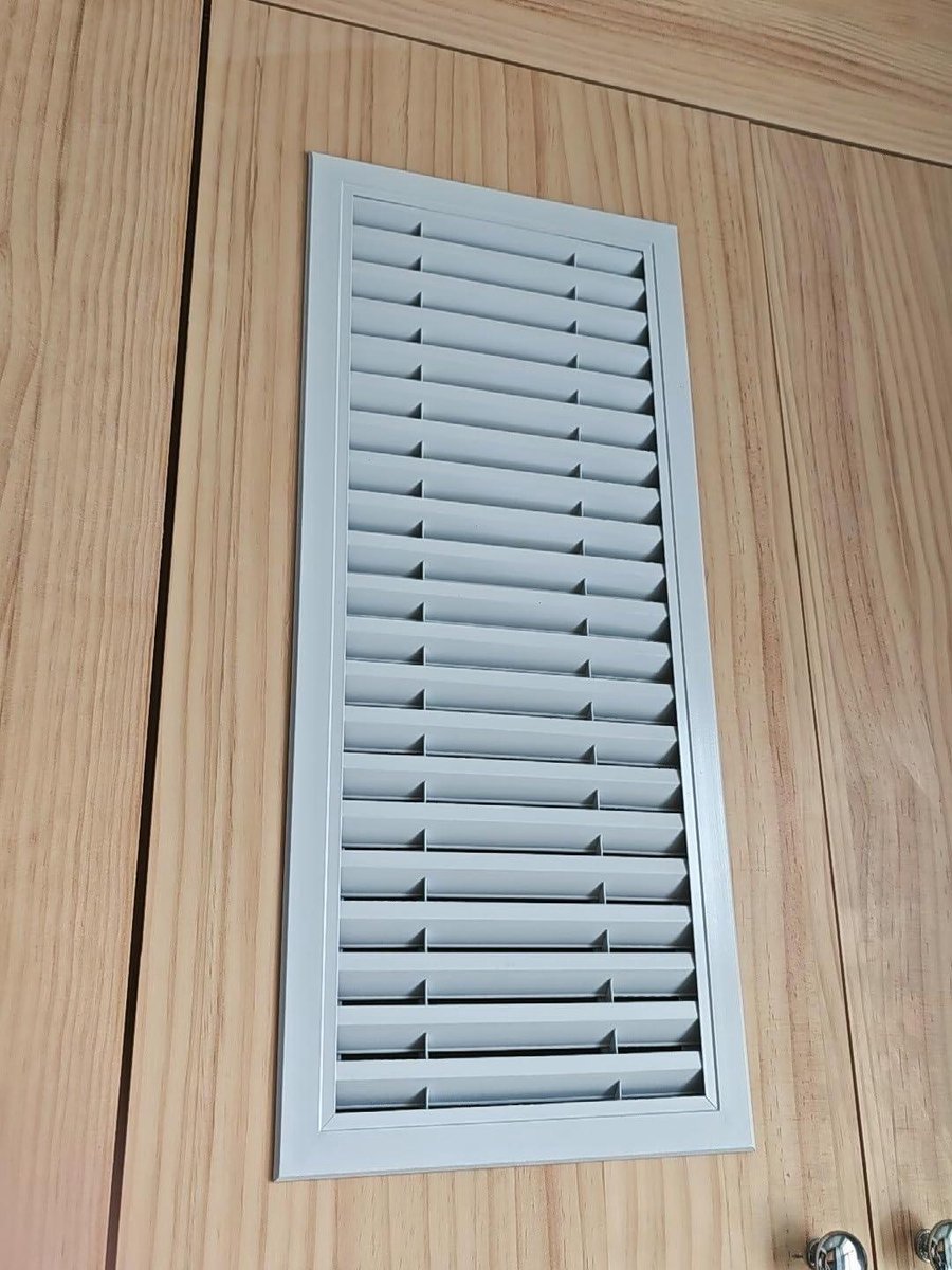 Ventilatieafdekking - Ventilatierooster - Luchtstroom Verbeteren - 45 Graden Bladen - 10x130cm - Wit