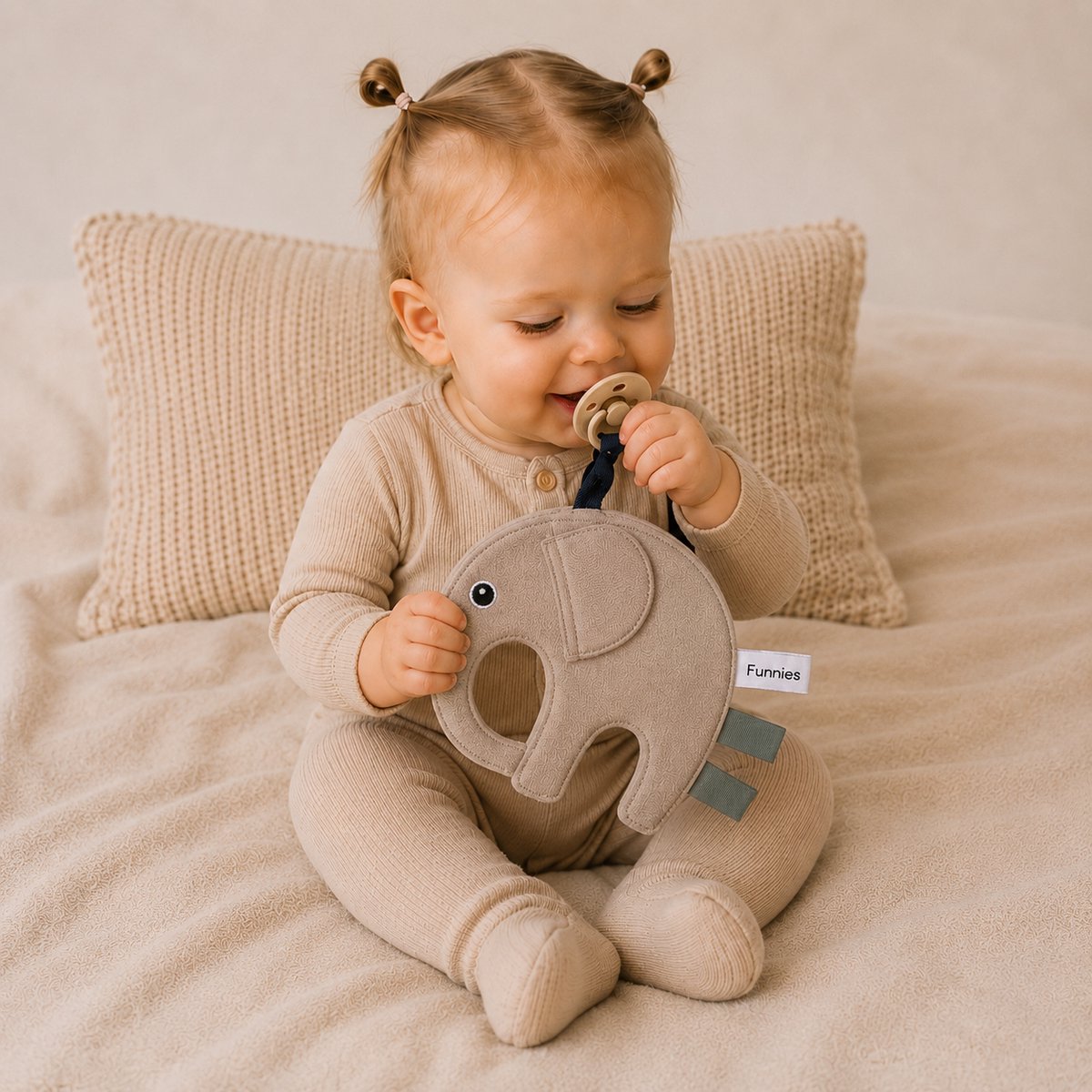 Baby Cadeau Jongen Meisje | Kraamcadeau | Babyshower Cadeau | Gender Reveal Cadeau | Geboorte Cadeau | Newborn Cadeau | Mutsje Hartje & Tutpop Olifant | Luxe Brievenbus Cadeau | Blijeitje – foto 8