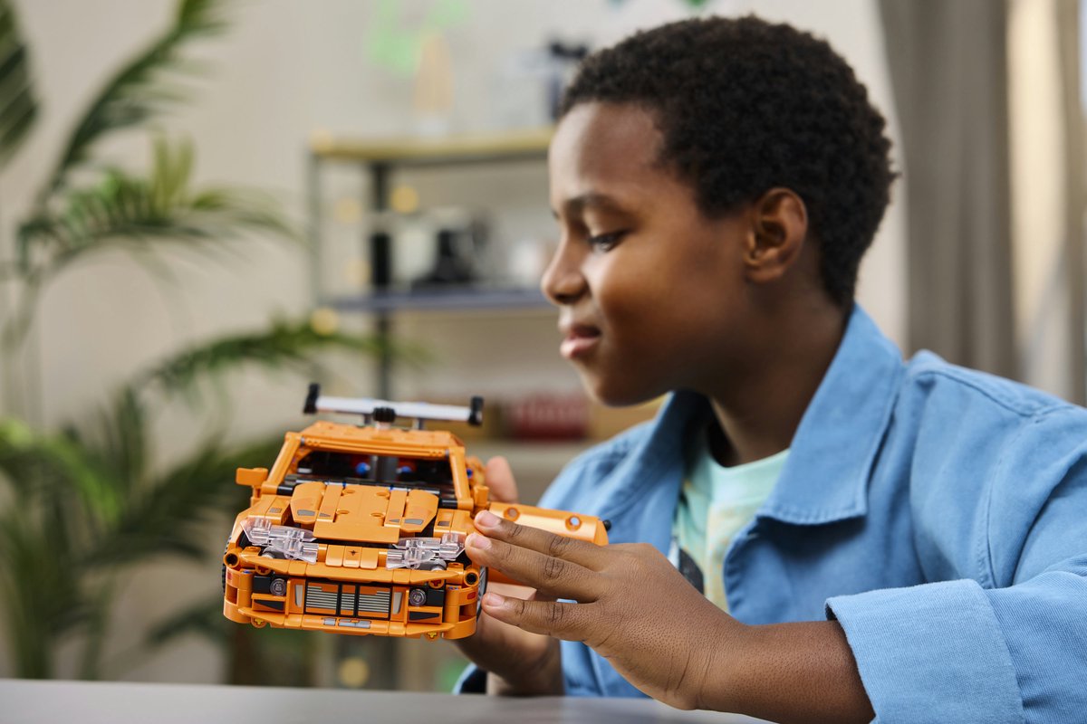 LEGO® Technic Fast and Furious Toyota Supra MK4 set - 42204 — afbeelding 15