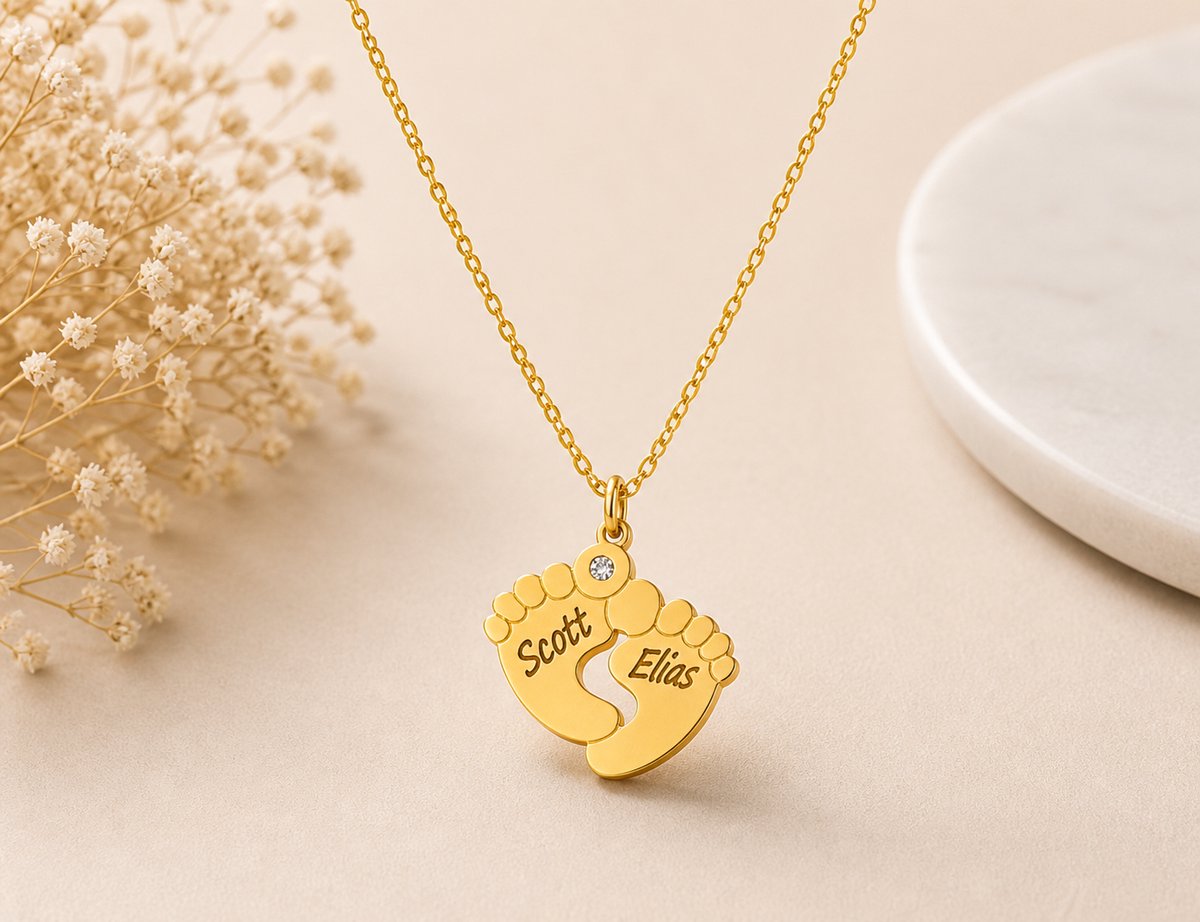Ketting Lizzy Goud gepersonaliseerd sieraad met naam gegraveerd, leuk persoonlijk cadeau voor moeder, vrouw of vriendin.