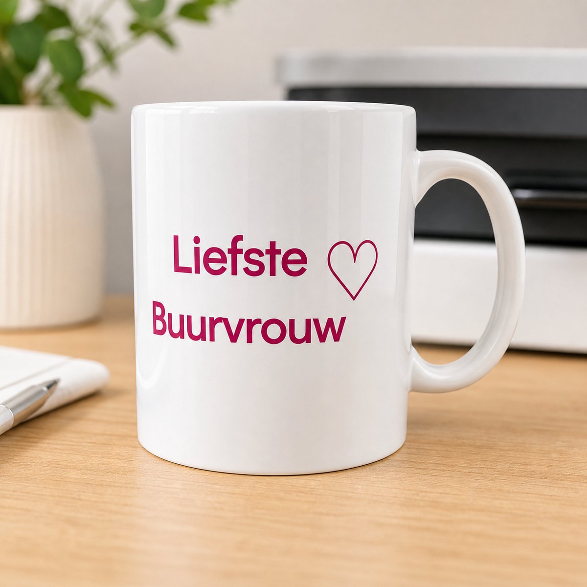 Liefste Buurvrouw Mok – Witte Koffiemok met Hartje – Cadeau voor Buurvrouw – Keramische Mok 325ml – Vaatwasserbestendig