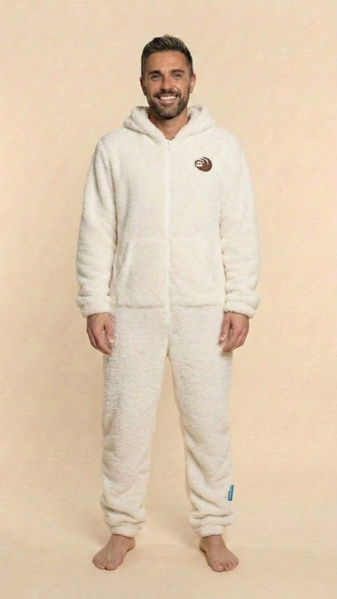 Heren Knuffle Fleece Onesie® | Warme onesie huispak jumpsuit voor mannen | Superzacht & comfortabel | Premium kwaliteit | Duurzaam & CO₂-neutraal geproduceerd in Portugal | Crème Wit maat XXL