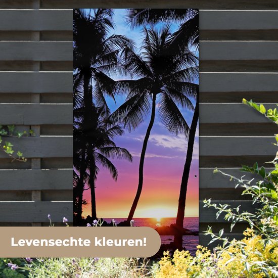 Affiche clôture Une silhouette de palmiers lors d'un coucher de soleil sur Hawaï - 100x200 cm - Toile jardin