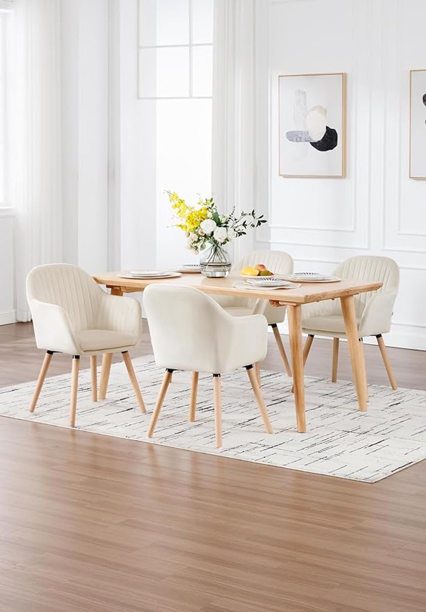 Eetkamerstoelen Set van 4 – Fluwelen Stoelen met Armleuningen en Houten Poten – Ergonomisch Design – Crèmewit – 50x42x81 cm – Laura