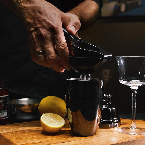 Zwarte citruspers, citruspers, citroenpers voor cocktails, baraccessoire, zwarte matte limoenpers, materiaal metaal, 1 stuk. — afbeelding 5