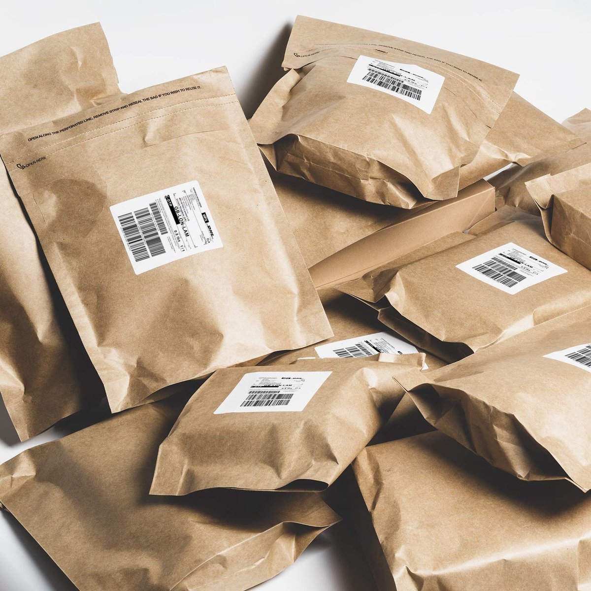 Allecto - Kraft Paper Poly Envelopes - Milieuvriendelijke verzendzakken - 23.6 x 33 cm - Herbruikbare verzendoplossing - 25 stuks - Geschikt voor k...
